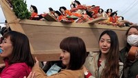 Foto: Kuil ini terkenal dengan ritual Hina-nagashi. Pada festival ini, boneka-boneka ditaruh di perahu kemudian dihanyutkan ke laut. (sseung5_5/Instagram)