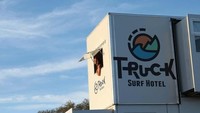 Foto: Truk ini beroperasi di Portugal (Juni-Oktober) dan di Maroko (selama musim dingin). Selama seminggu, traveler akan dibawa main surfing dan juga mengeksplorasi aneka destinasi wisata di 2 negara itu. (Truck Surf Hotel)