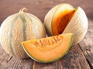 Wow! Sepasang Melon Asal Jepang Ini Dilelang Seharga Mobil Mewah