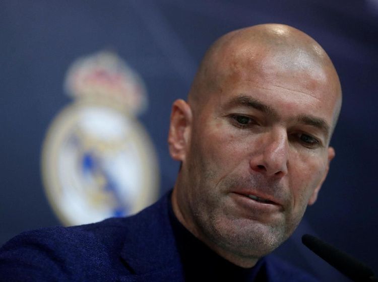 Perez Urut Kening dan Foto-foto Lain Saat Zidane Umumkan Mundur