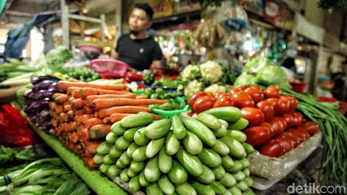 Jelang Natal Pasokan dan Harga Sayur  di Pasar  Jabodetabek 