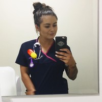 Bikerbiddie merupakan perawat asal Australia yang jadi populer di Instagram karena memiliki tubuh kekar. Memiliki pengikut di Instagram 180 ribu lebih, Bikerbiddie kerap kali memamerkan tubuhnya yang berotot Foto: Instagram