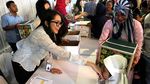 Pemberian Paket Sembako Gratis untuk Masyarakat