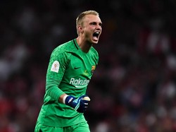 Jasper Cillessen telah menjelaskan bahwa dirinya ingin meninggalkan klub dan Barcelona meminta 30 juta euro untuk transfernya, tetapi belum ada tim yang mengajukan tawaran. (Foto: David Ramos/Getty Images)