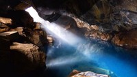 Foto: Selain berendam air panas, tentu saja traveler yang datang ke sana tak melewatkan kesempatan untuk berfoto (piotrulab/Instagram)