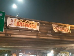 Pemkot Bekasi Copot 2 Spanduk PKS-Khilafah Islamiyah
