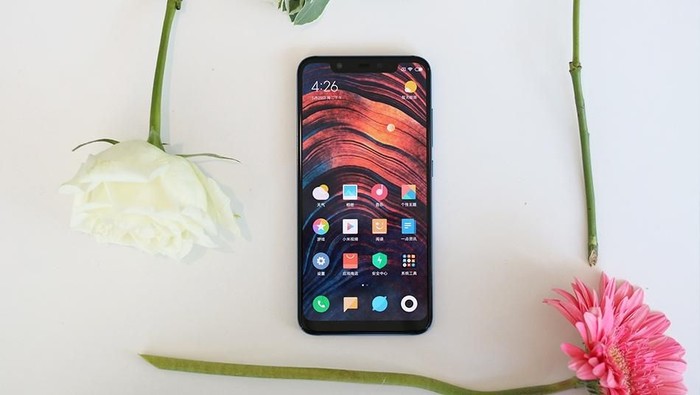 Xiaomi Mi 8. Foto: Sina Mobile Xiaomi Mi 8. Foto: Sina Mobile
