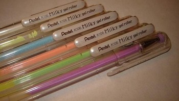Pulpen jelly warna-warni, beberapa ada yang mengeluarkan wangi. Foto: via Brightside
