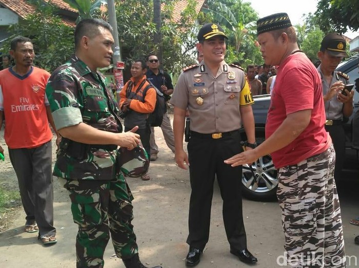 Warga Dua Desa di Cirebon Bentrok, Videonya Viral Terdengar Tembakan