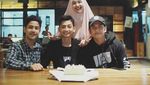 Mengintip Gaya Makan Pesinetron Sekaligus Qori Muda Tampan, Syakir Daulay