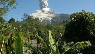 Foto: Erupsi Gunung Merapi Pagi Ini