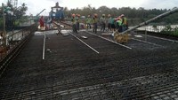 Dengan adanya Jembatan tersebut akan meningkatkan kapasitas jalan yang juga sekaligus membuka akses pariwisata daerah Kebumen dan Purworejo. Sebelumnya sudah ada Jembatan Luk Ulo 4 eksisting yang berjarak sekitar 500 meter ke Selatan dari jembatan yang saat ini tengah dibangun. Pool/Kementerian PUPR.