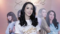Lama tak kelihatan, Jill Gladys semakin cantik. Foto: Pahlevi/detikHOT