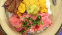 Ini sajian yang dinikmati Yasmin ketika sedang makan malam di hari Valentine. Wow, sajian makanan Jepang ini terlihat sangat menggoda. Foto: Instagram @yaswildblood