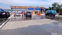 Lebih lanjut, ia menjelaskan pembukaan tol tersebut akan dilakukan sejak pukul 06.00 WIB hingga 17.00 WIB. Adapun ia juga menyanggupi untuk membuka hingga pukul 21.00 WIB bila dibutuhkan.