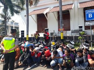 Puluhan Pelajar Surabaya Balap Liar Diamankan