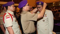 Zulkifli Hasan juga melantik anggota kehormatan Ikatan Resimen Mahasiswa Indonesia (IARMI), Wakil Ketua DPRD DKI Jakarta dari Gerindra, M Taufik.