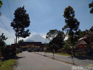 Gunung Merapi Kembali Erupsi Malam Ini