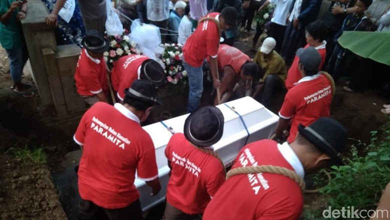 Ini Harapan Ibu Pelajar SMP yang Gantung Diri di Blitar
