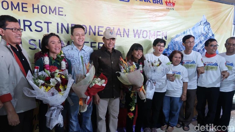 Foto: Kepulangan Tim Indonesia Disambut Menpora, Imam Nahrawi (Bona/detikTravel) Foto: Kepulangan Tim Indonesia Disambut Menpora, Imam Nahrawi (Bona/detikTravel)