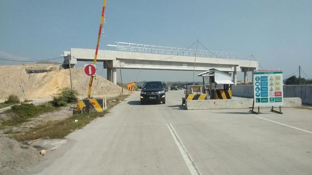 Budi menyebut persimpangan jalur warga itu nantinya dijaga petugas.