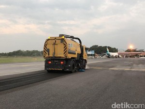 Penutupan Bandara Semarang Akibat Abu Merapi Diperpanjang 1 Jam