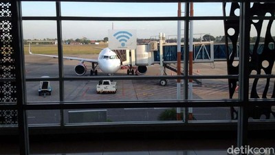 Suasana Bandara Adi Soemarmo yang Tutup Sementara Karena Erupsi Merapi
