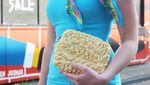 Keren! Designer Ini Ciptakan Tas Bentuk Makanan Persis Aslinya