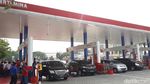 Berkacamata Hitam, Jonan Cek SPBU di Jakarta-Surabaya