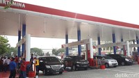 Selanjutnya Jonan beserta rombongan melakukan pengecekan ke Terminal BBM (TBBM) Cikampek. Titik ini menjadi penting untuk memastikan pasokan BBM di Tol Trans Jawa.