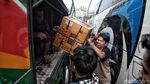 Pemudik Mulai Padati Terminal Tanjung Priok
