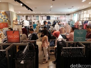 Pesta Diskon di Mal hingga 70%, Apa Saja yang Dijual?