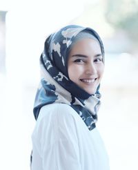 8 Hijabers Cantik Yang Paling Sering Di Endorse Online Shop