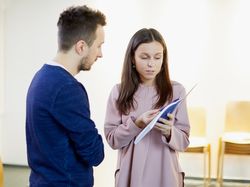 10 Pekerjaan Non Teknologi yang Bergaji Miliaran