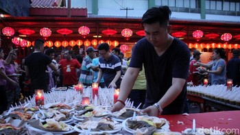 Vihara Dharma Bhakti menggelar acara buka puasa bersama. Foto: Rifkianto Nugroho