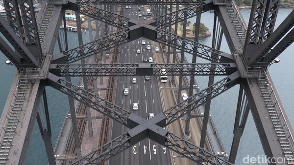 Foto: Memanjat Jembatan Ikonik Sydney
