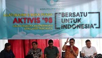 Silaturahmi dan buka bersama juga diisi dengan diskusi.