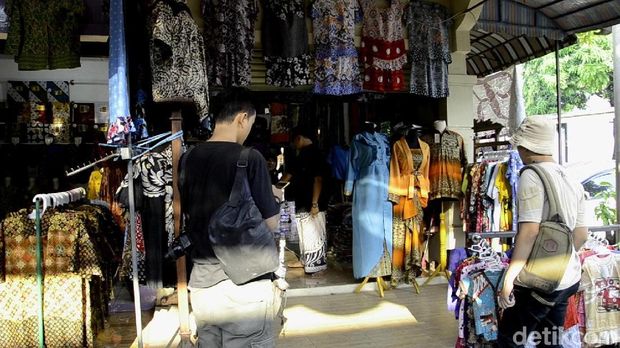 Grosir batik pantura di Pekalongan