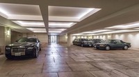 Rumah ini juga dilengkapi dengan keamanan dan gerbang rumah pribadi, tempat tinggal staf, dan garasi parkir bawah tanah yang bisa menampung 30 mobil. Istimewa/CNBC.