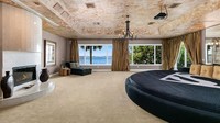 Awalnya ONeal membeli mansion tersebut seharga US$ 3,95 juta pada tahun 1993. Luasnya yang saat itu masih 23.000 kaki persegi kini sudah menjadi 31.000 kaki persegi. Istimewa/CNBC.