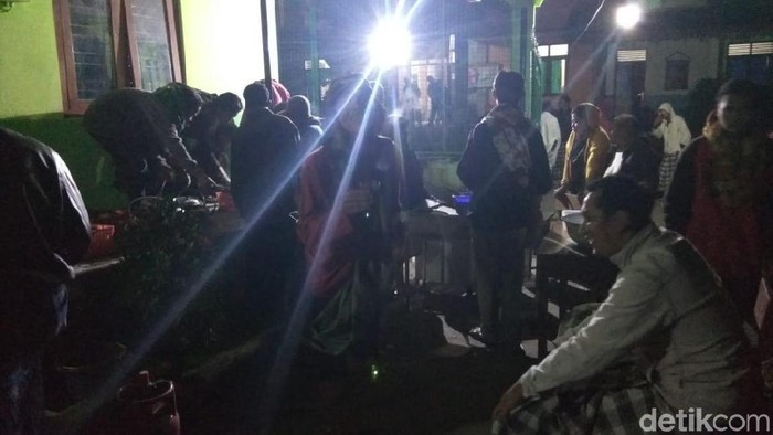 Trauma Erupsi Merapi, Warga Magelang Mengungsi Secara Mandiri