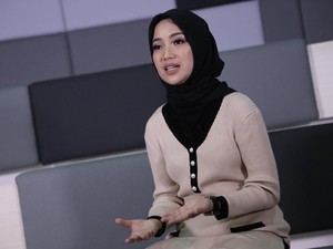 Hijab Bikin Chacha Frederica Lebih Tenang dan Terhormat