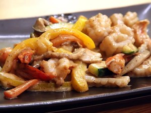 Mau Makan Teppanyaki Enak di Mall? Ini 5 Tempat yang Bisa Disinggahi!