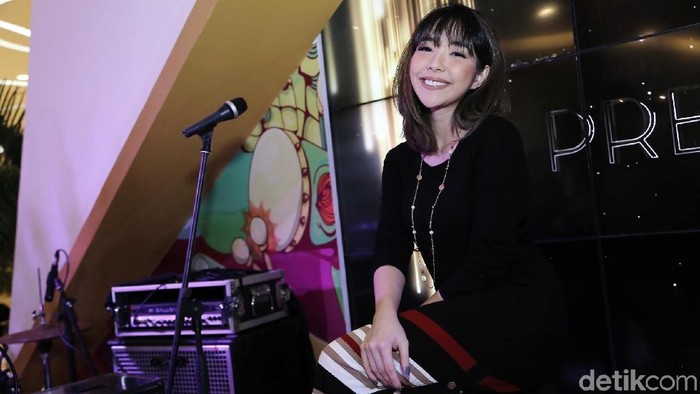 Duet dengan Musisi Amerika, Gisel Luncurkan End Of Time