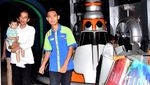Saat Jokowi Ngabuburit Ajak Cucu Main ke Dufan
