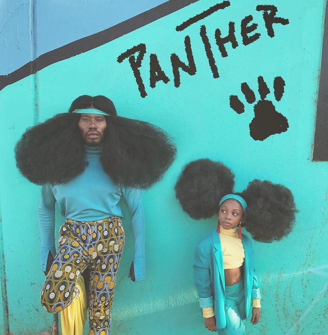 Adalah pria bernama Benny Harlem, sosok yang menjadi populer di Instagram karena rambut megarnya ini. Benny yang diketahui berprofesi sebagai model dan tinggal di Los Angeles, kerap mengunggah kebersamaannya dengan sang putri, Jaxyn, yang rambutnya juga sama megarnya dengan dirinya. Foto: Dok. Instagram/bennyharlem