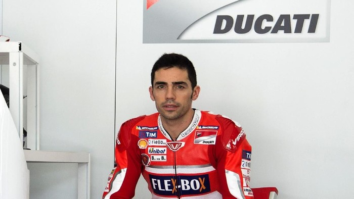 KUALA LUMPUR, MALAYSIA - JANUARY 30:  Michele Pirro of Italy and Ducati Team looks on in the box during the MotoGP Tests In Sepang at Sepang Circuit on January 30, 2017 in Kuala Lumpur, Malaysia.  (Photo by Mirco Lazzari gp/Getty Images)