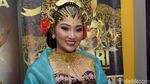 Penampilan Menawan Ririn Ekawati dan Sarwendah