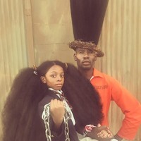 Begitu uniknya rambut Benny sampai-sampai pria tersebut menjadi pemegang rekor dunia. Dalam Guinness World Record Benny mencetak rekor sebagai pemilik gaya rambut high top fade tertinggi. Tinggi rambut model asal Amerika Serikat ini mencapai 52 cm. Foto: Dok. Instagram/bennyharlem