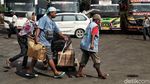 Pemudik Mulai Padati Terminal Tanjung Priok